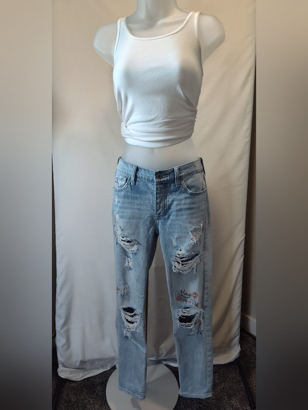 Lucky Women’s Light Blue, Distressed,  Straight-Leg Jeans